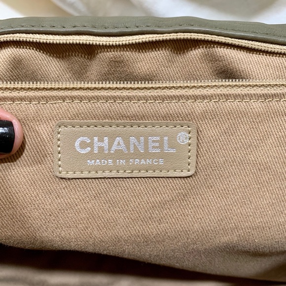 ❌SOLD❌💯Authentic Chanel XL Flap Bag - Picture 6 of 15